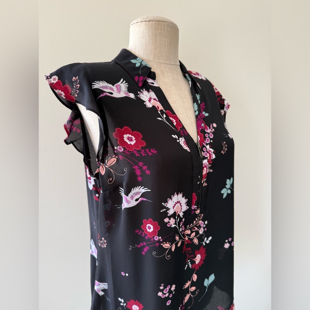 Candie's Black Floral Sleeveless Blouse - Picture 4 of 10